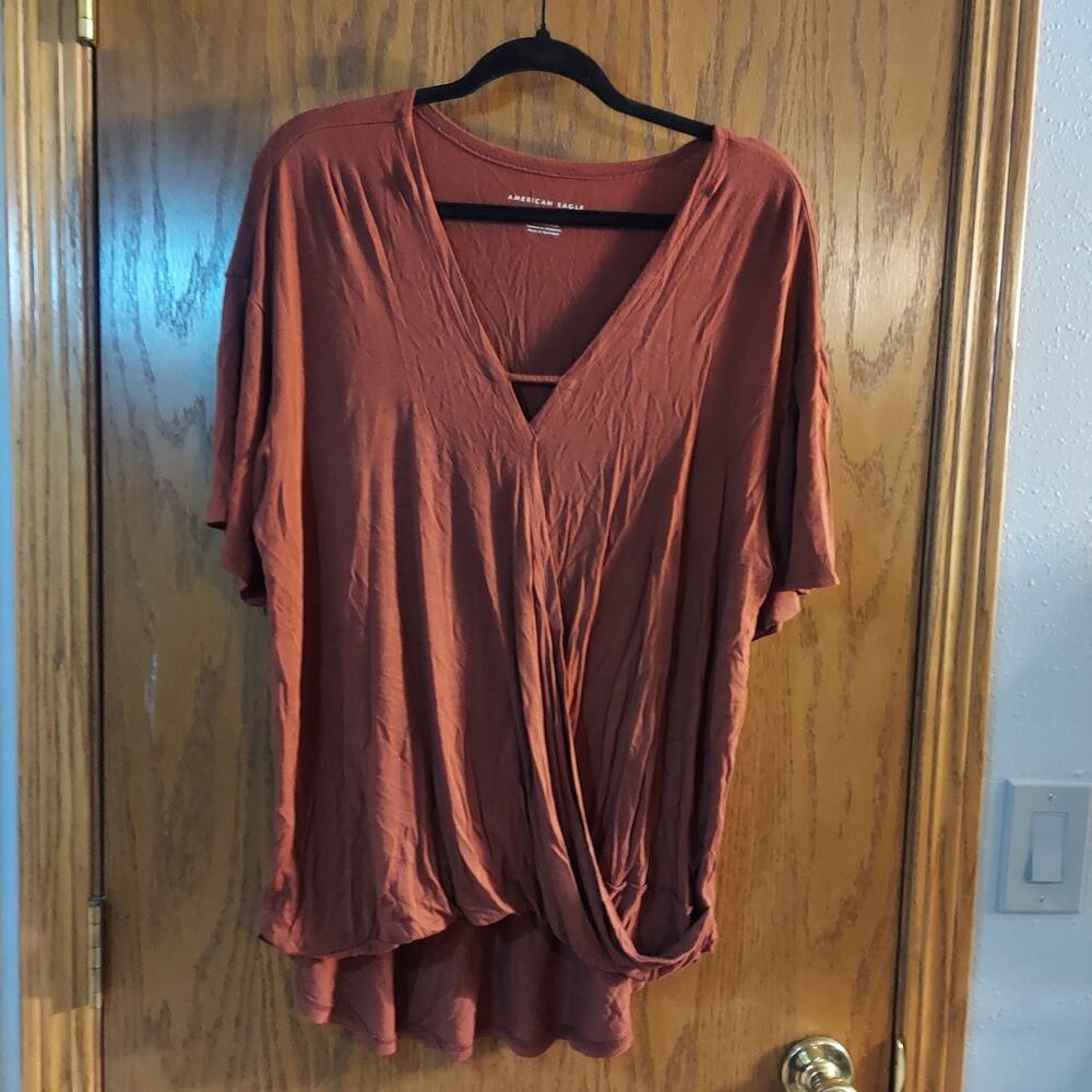 American Eagle Outfitters v neck burnt orange flowy